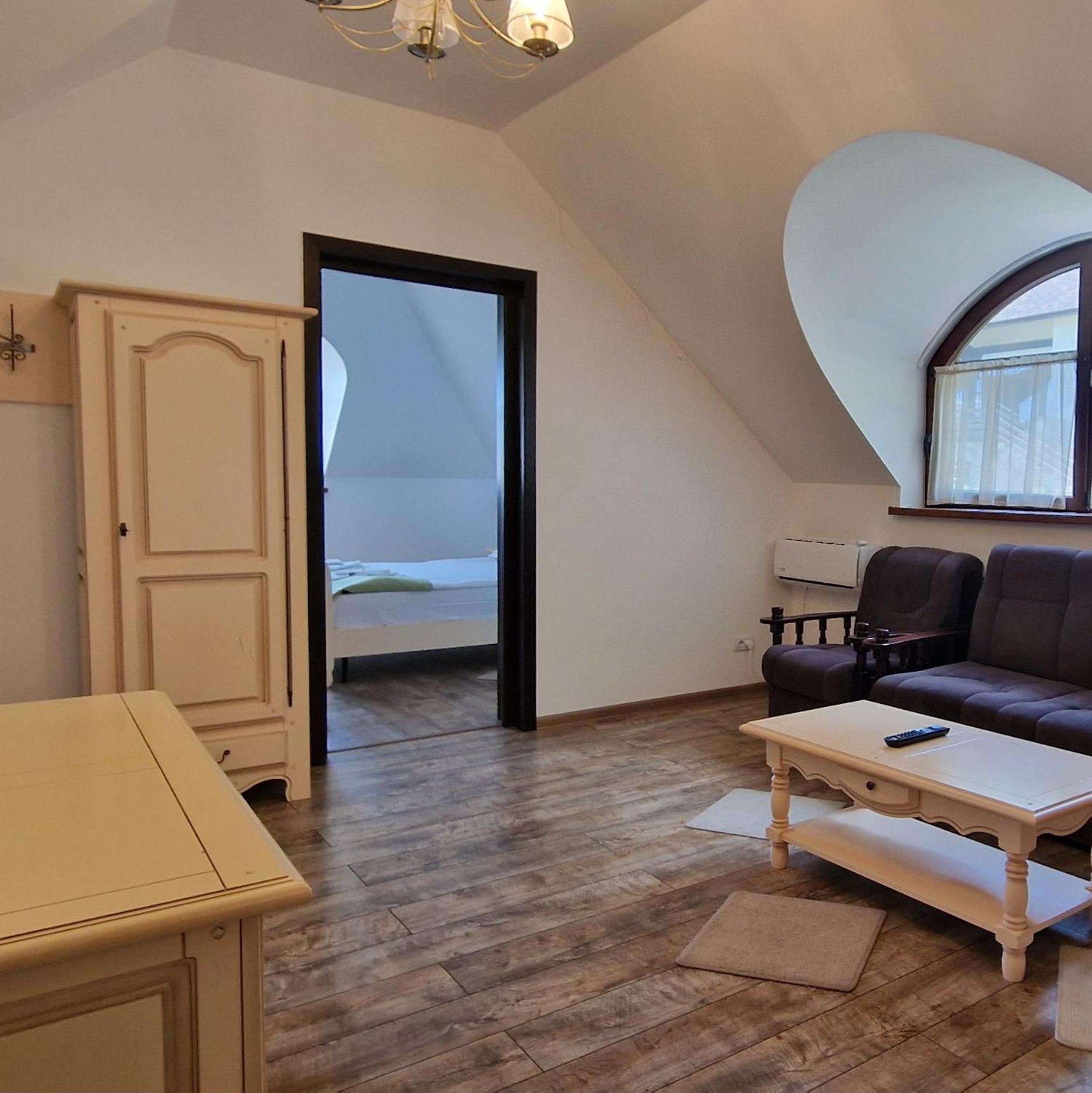 Provence Suceava Hotel Exterior foto