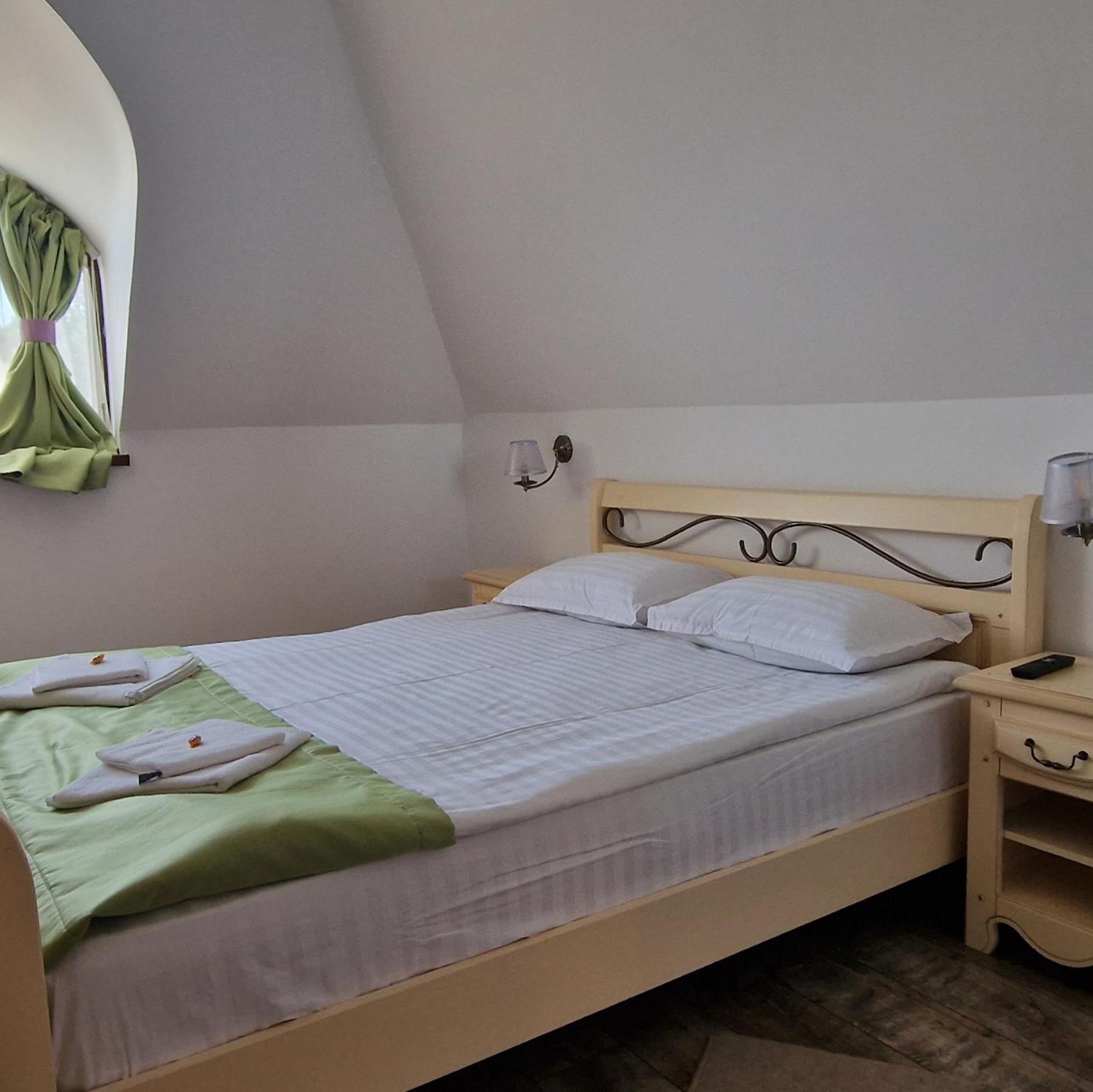 Provence Suceava Hotel Exterior foto