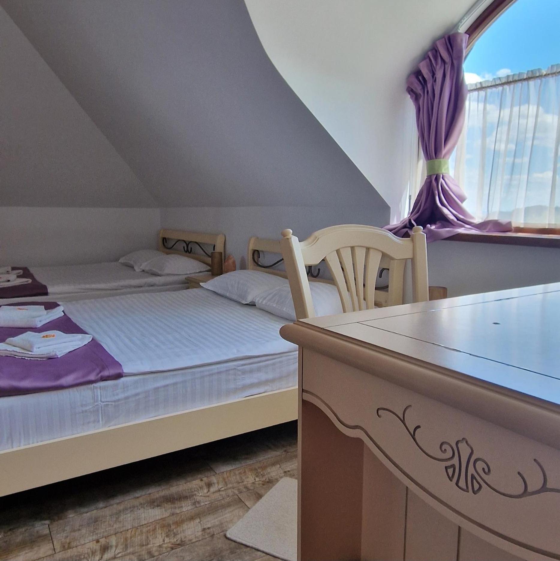 Provence Suceava Hotel Exterior foto