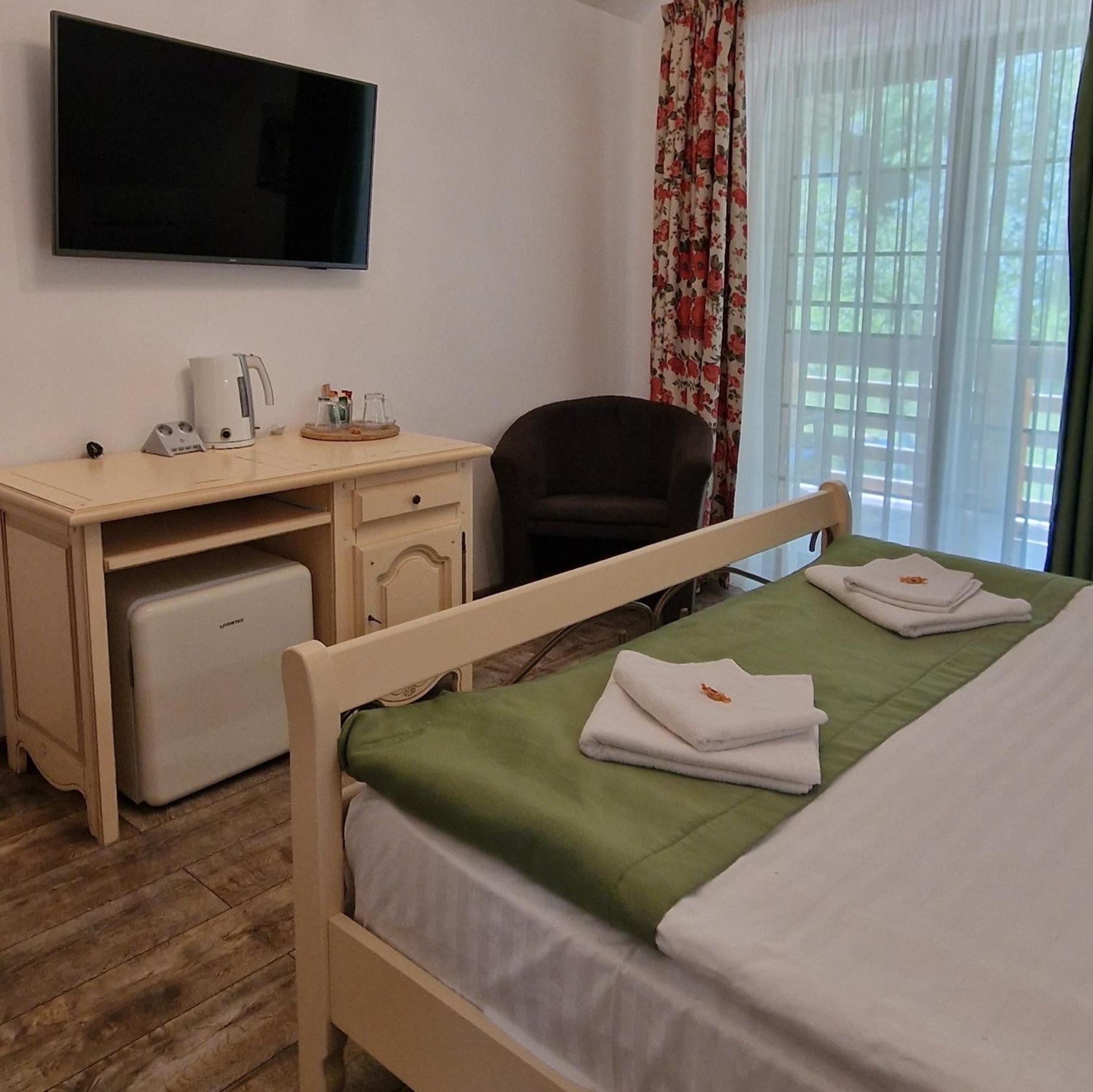 Provence Suceava Hotel Exterior foto