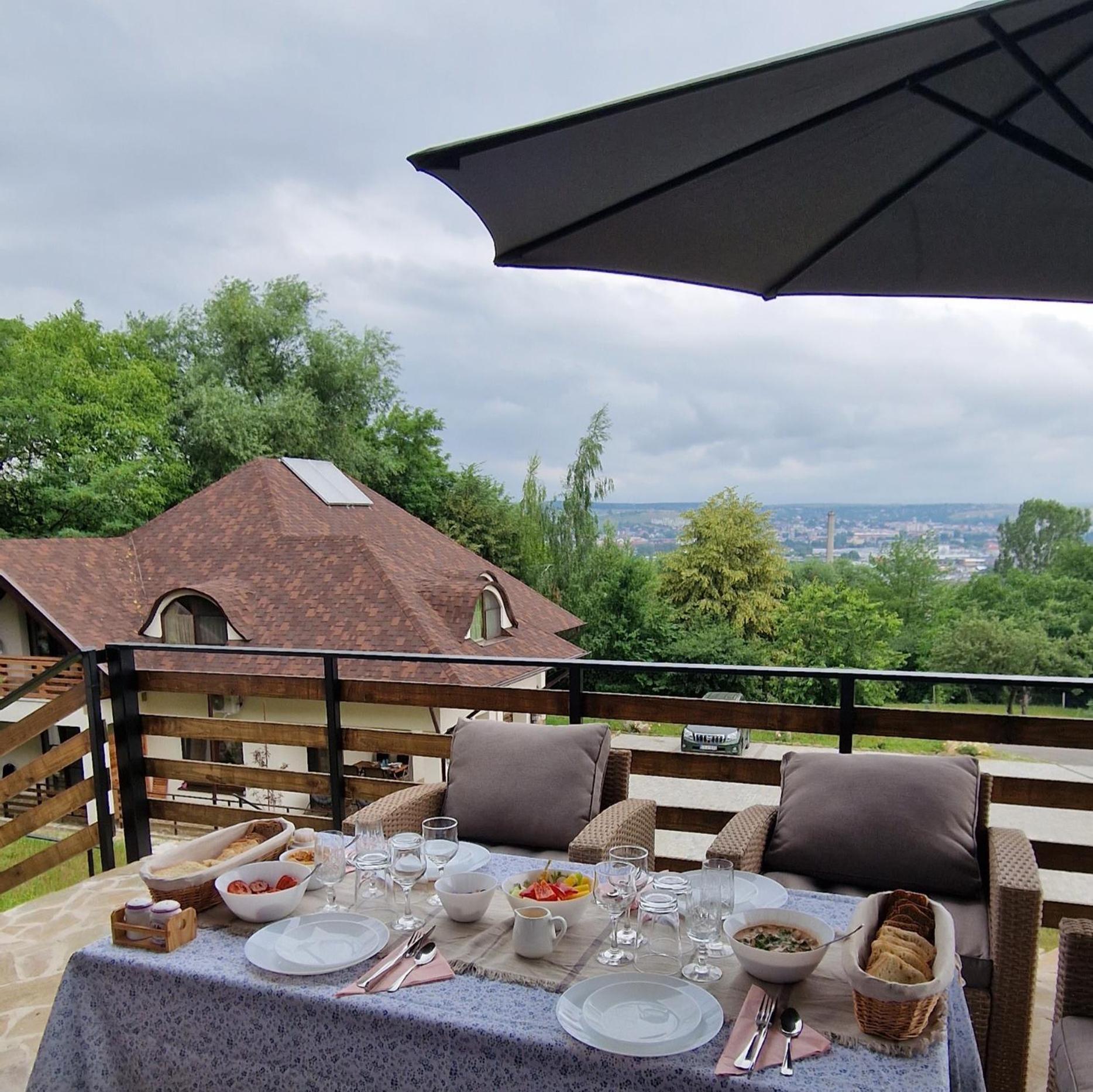 Provence Suceava Hotel Exterior foto