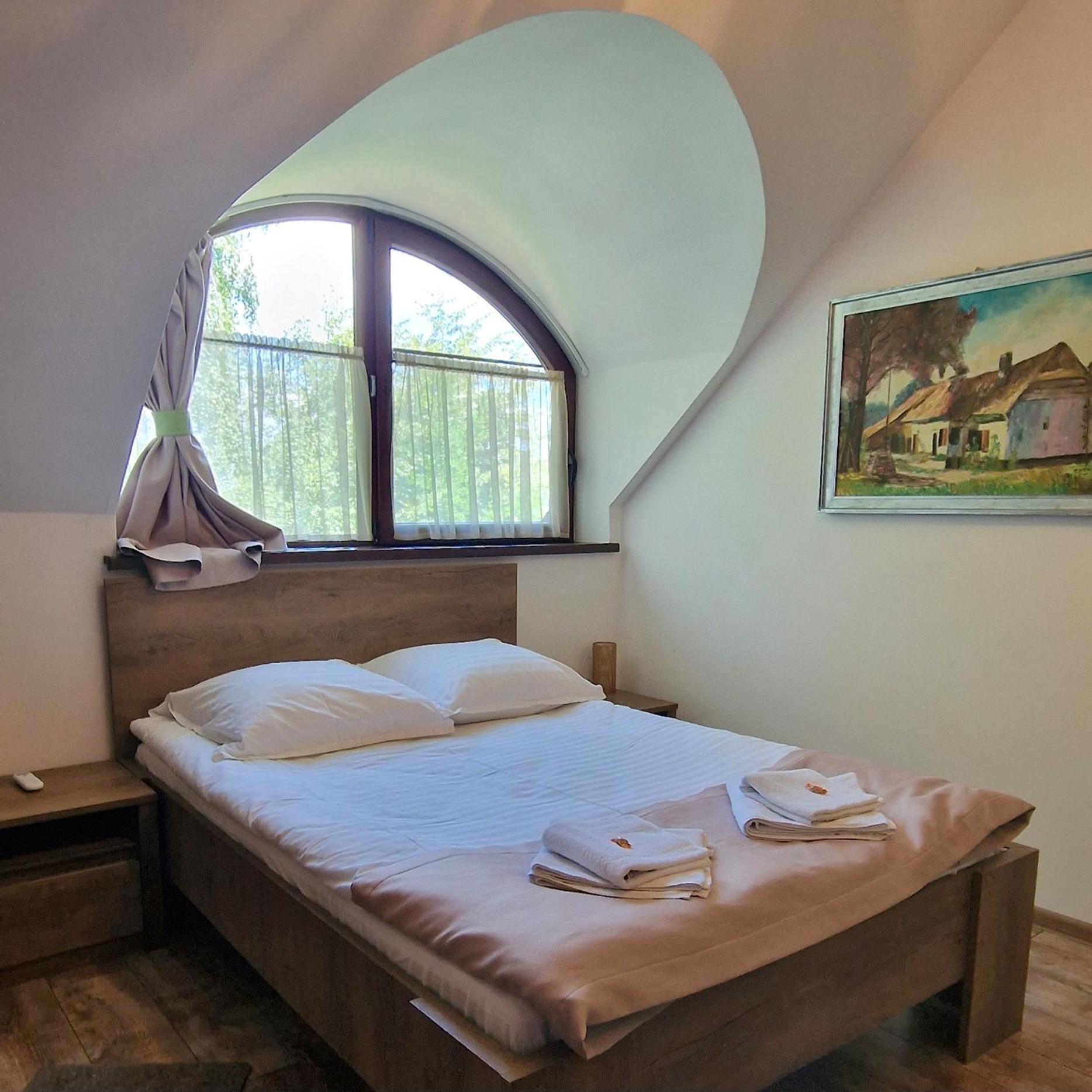 Provence Suceava Hotel Exterior foto