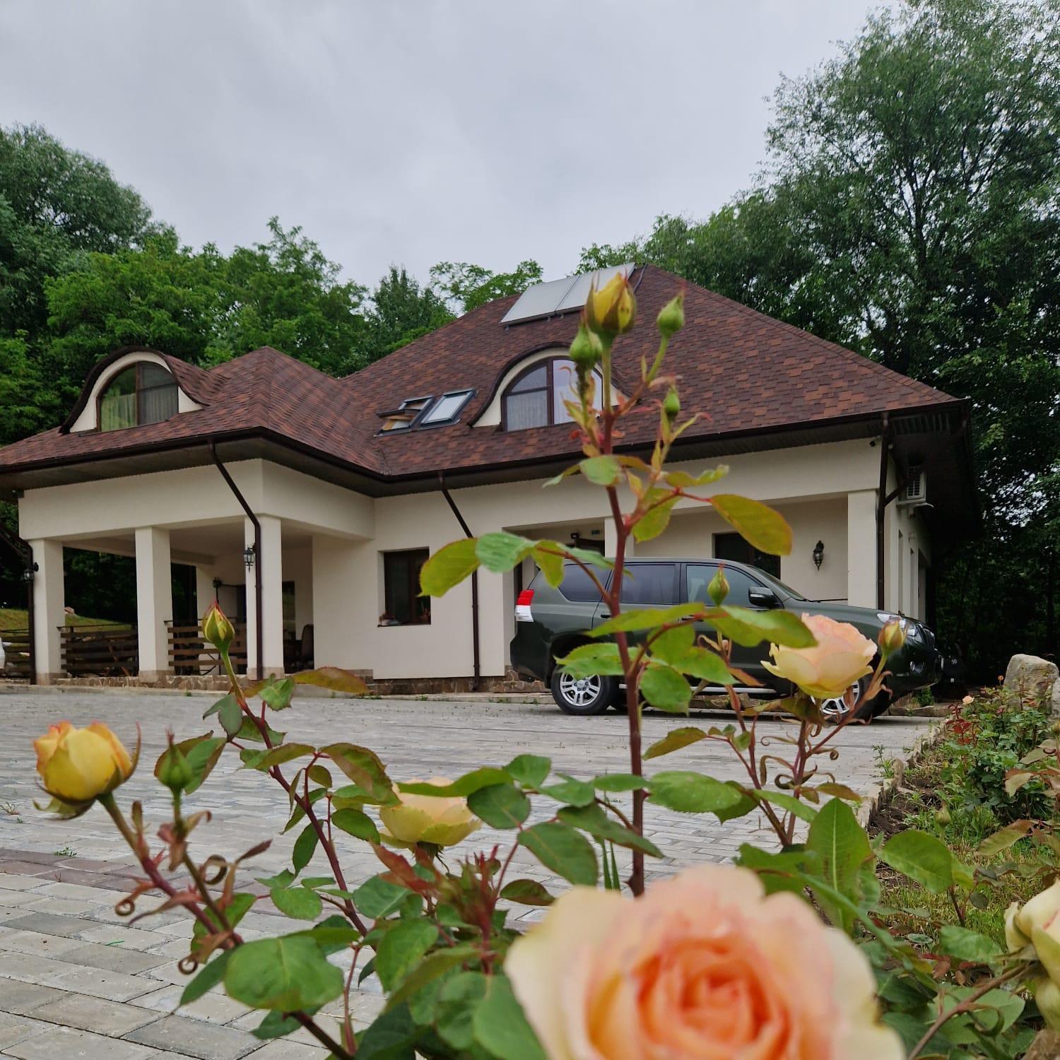Provence Suceava Hotel Exterior foto